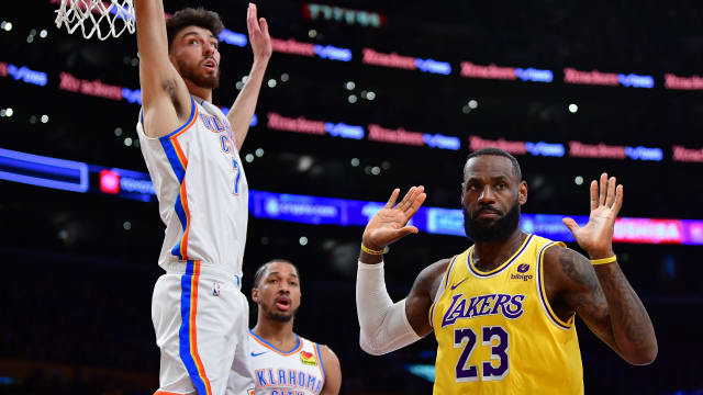 Chet Holmgren, LeBron James